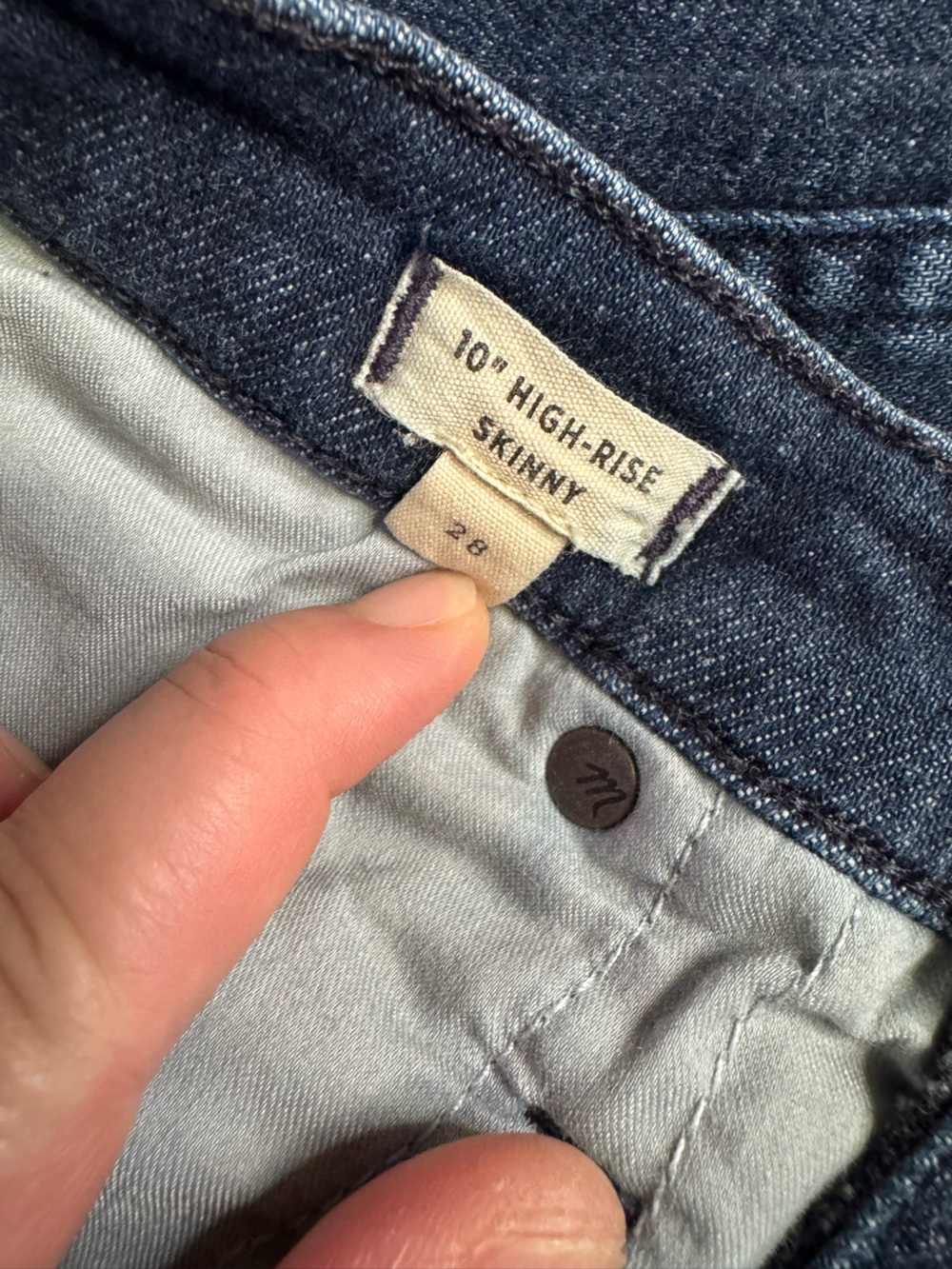 Madewell Women’s Skinny Jeans in Dark Blue Denim - Picture 5 of 5
